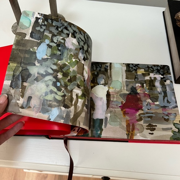 Louis Vuitton Book - Picture 4 of 6